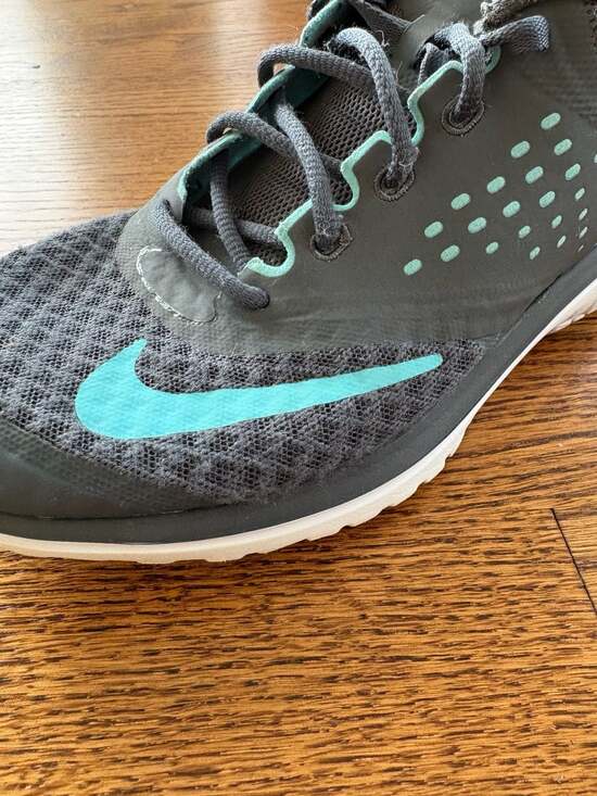 Nike - Picture 5 of 7